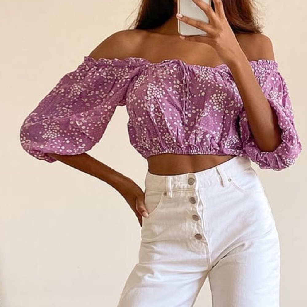 Faithfull The Brand Des Amis Floral Smocked Crop Top